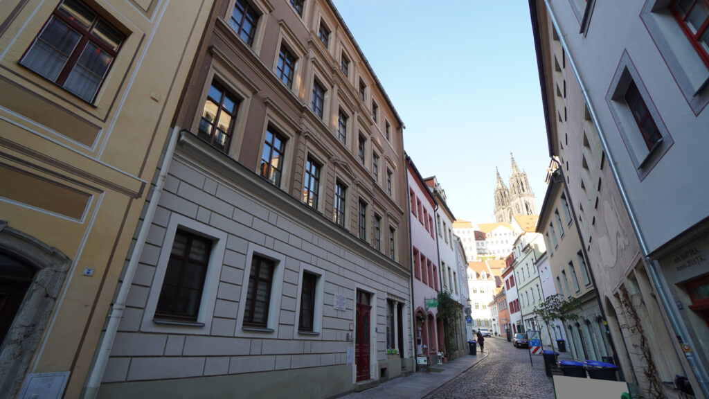 Frontansicht Straße