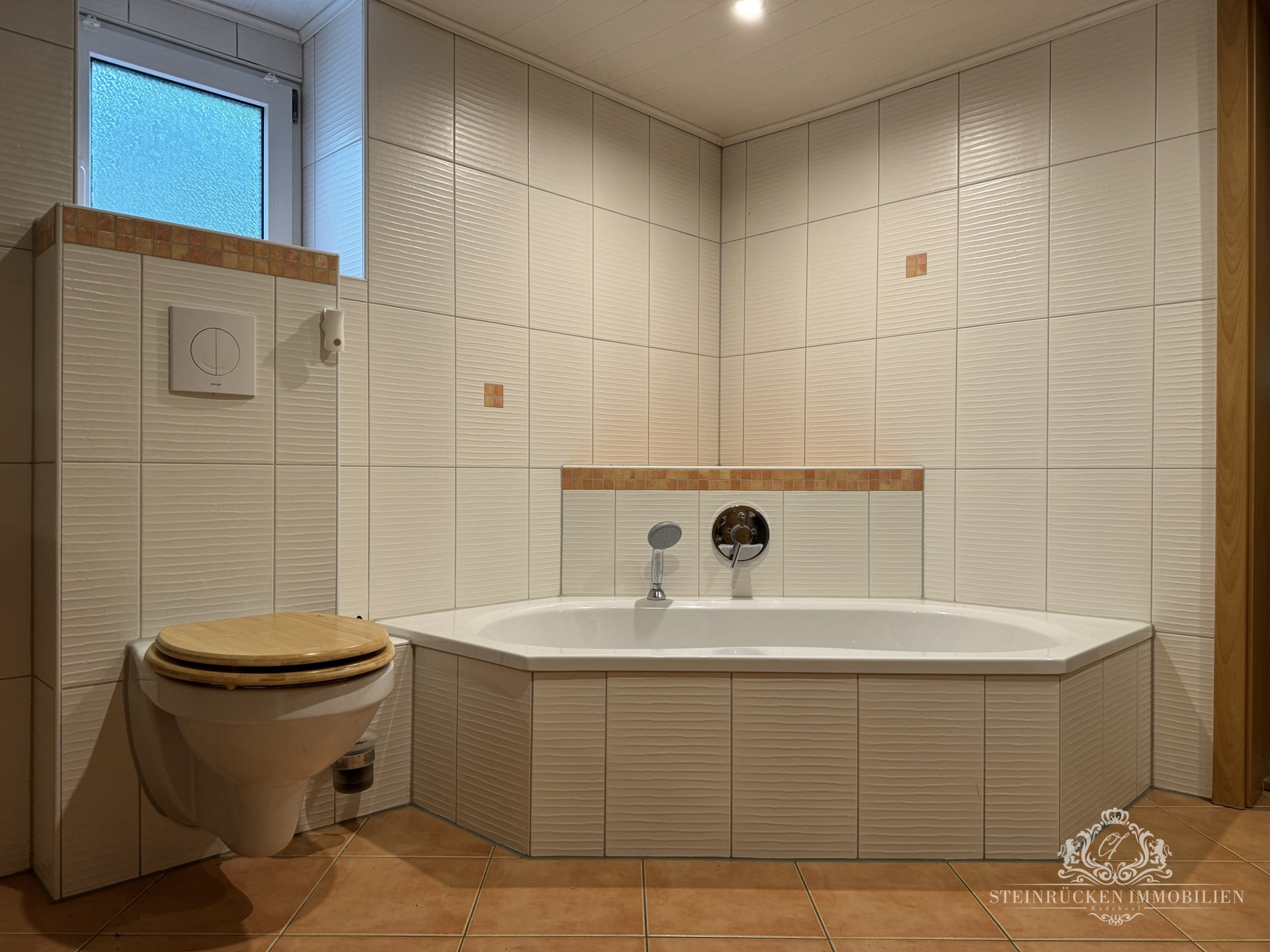Badezimmer (UG)