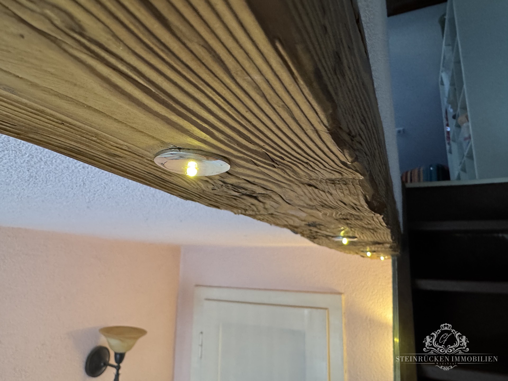 Beleuchtung der Holzbalken