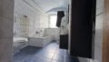 Badezimmer mit Fußbodenheizung