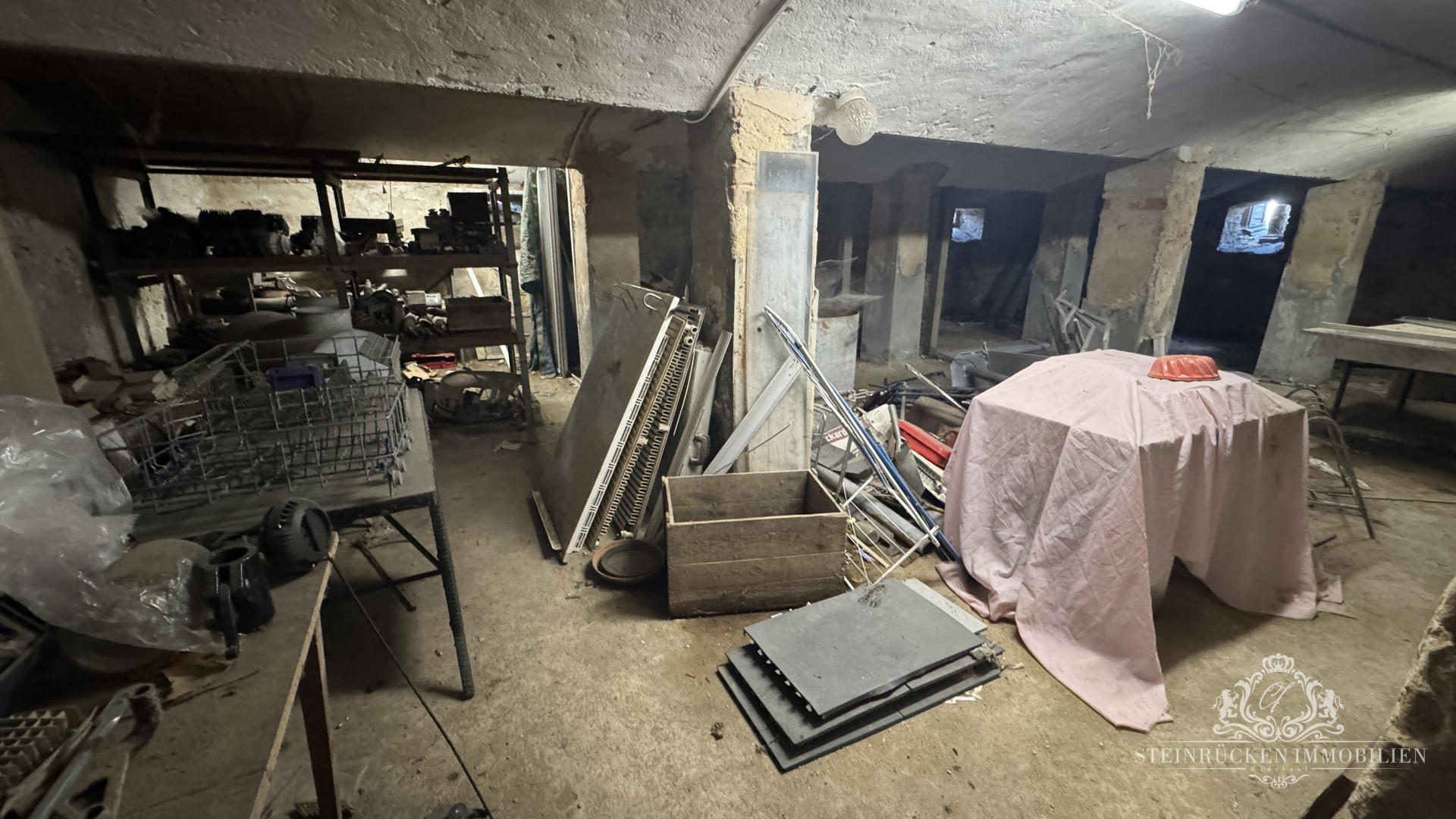 Keller ( wird beräumt übergaben)