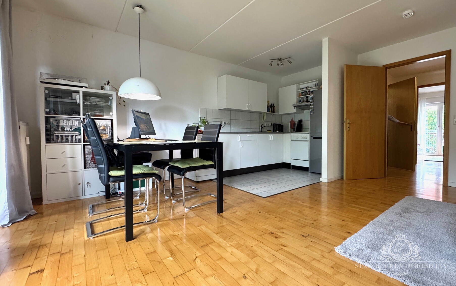 Wohnzimmer und Küche