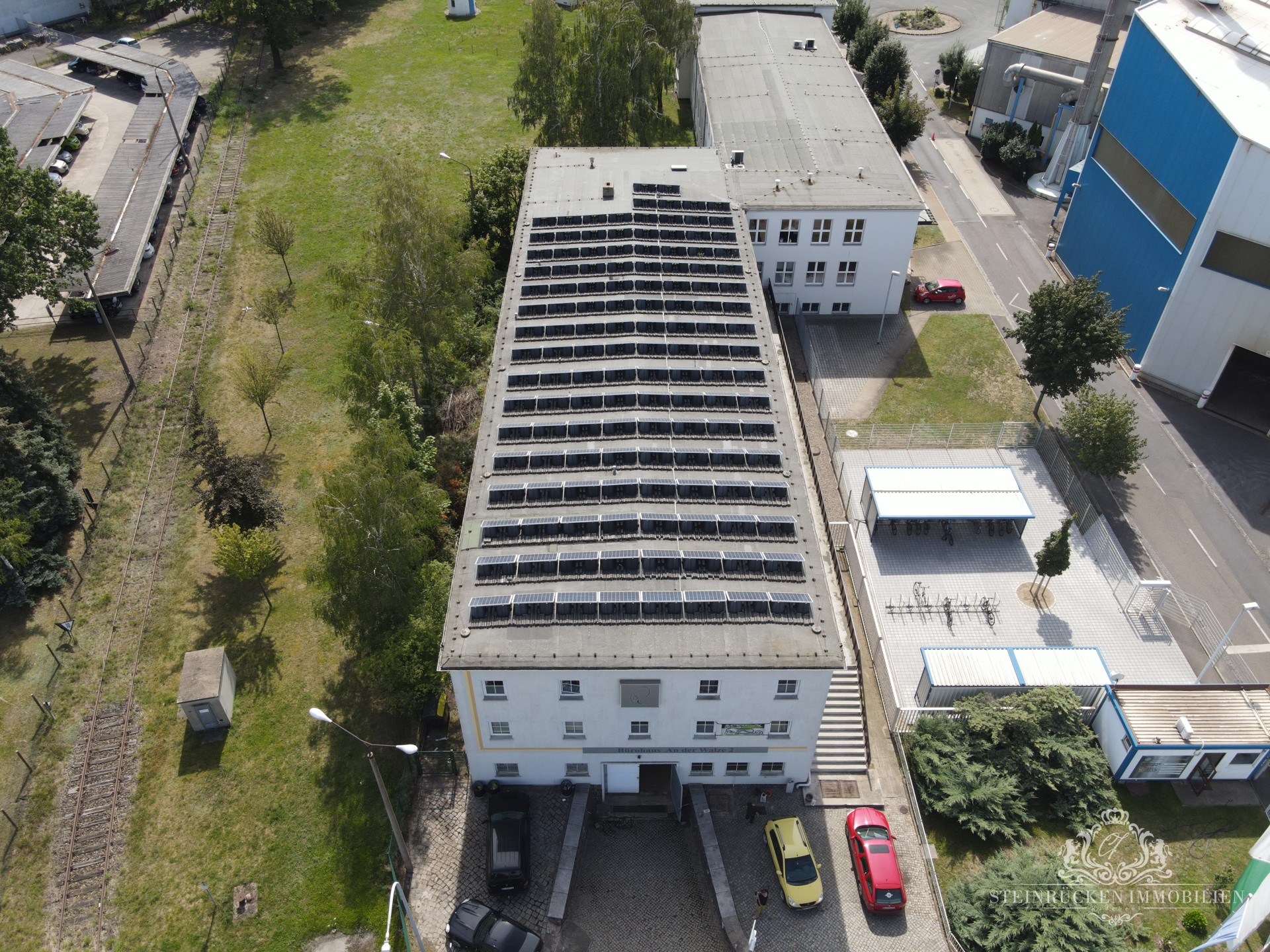 Büro- & Lagergebäude