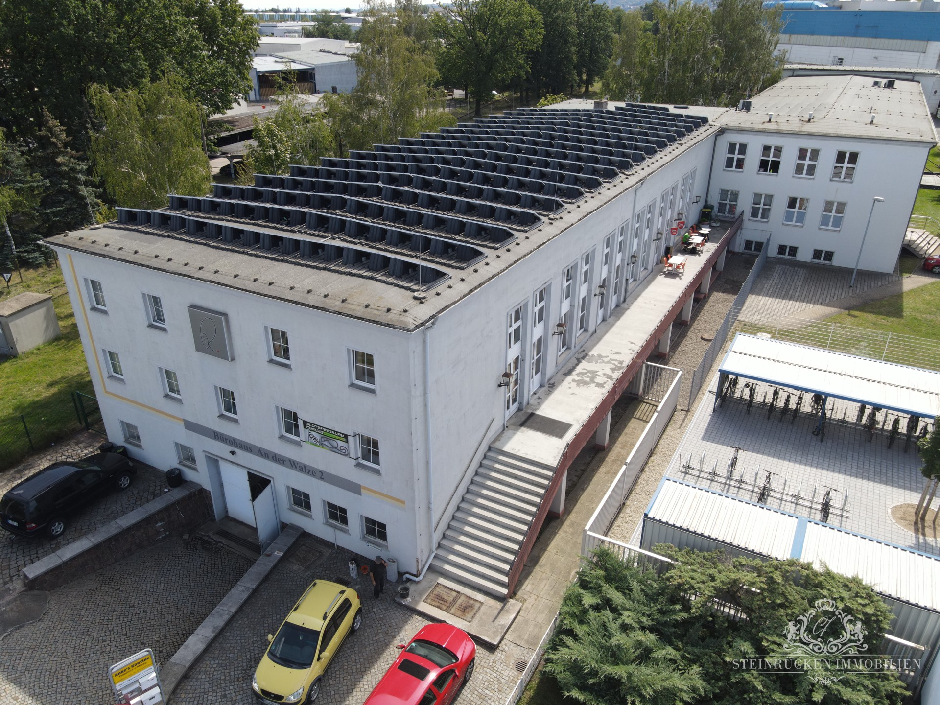 Büro- & Lagergebäude