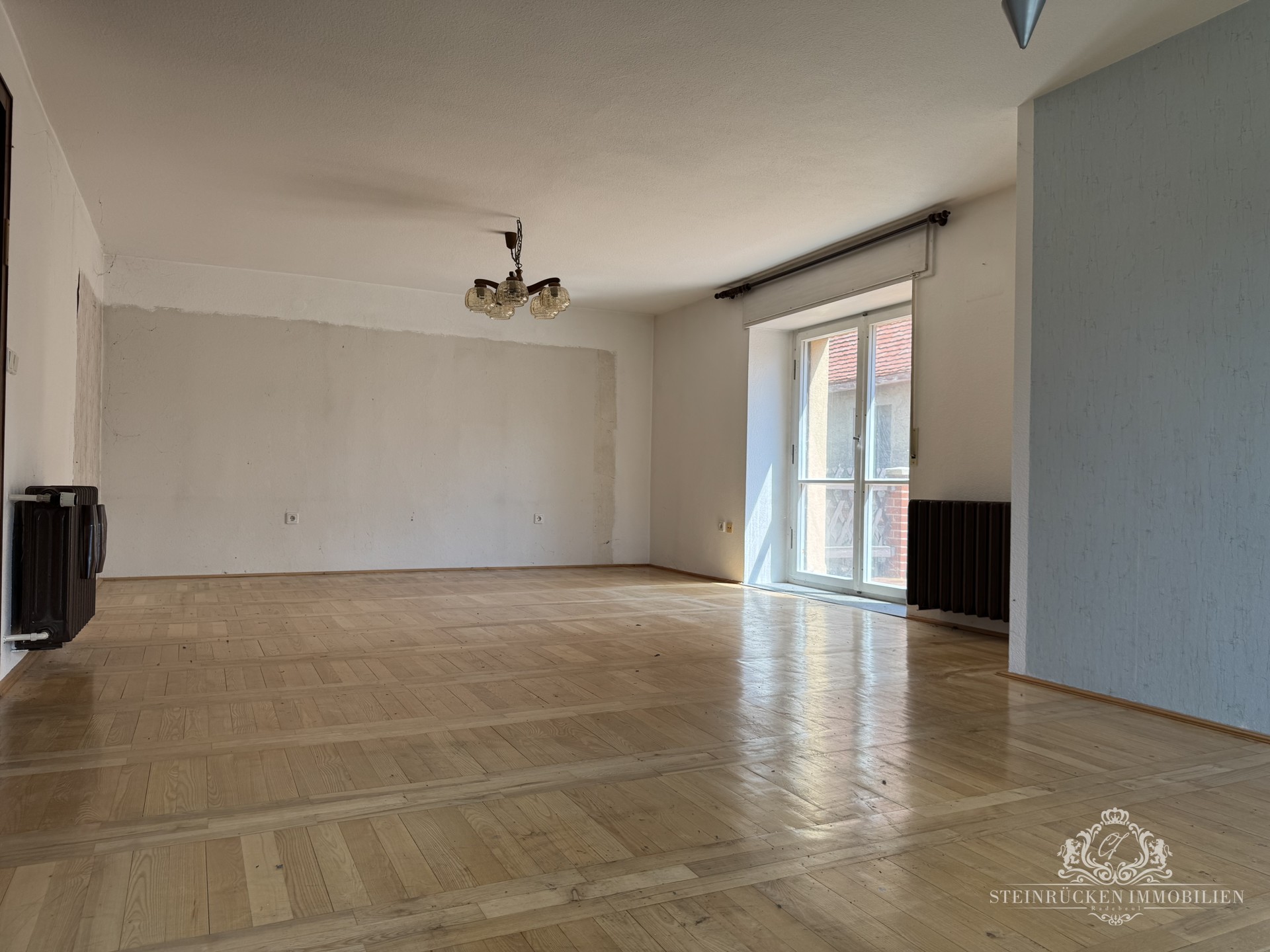 Wohnzimmer mit Terrasse