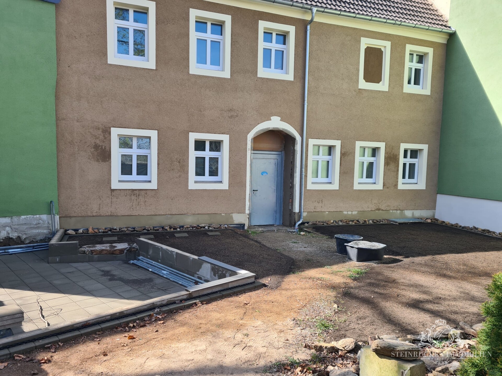 Ansicht Garten und Haus (2)