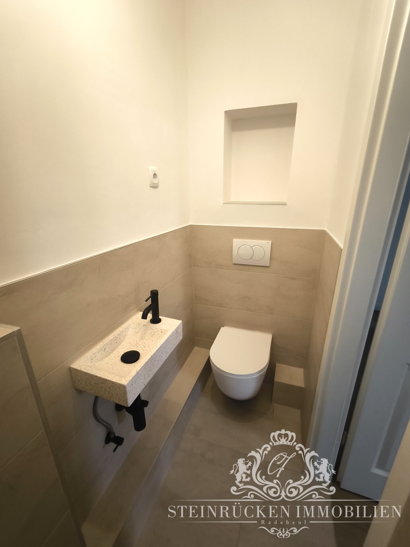 Gäste WC mit WM (2)