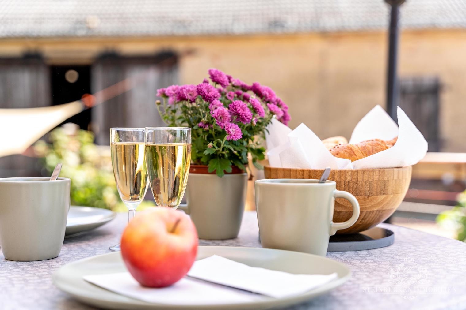 Tiny_Details_Terrasse_Frühstück