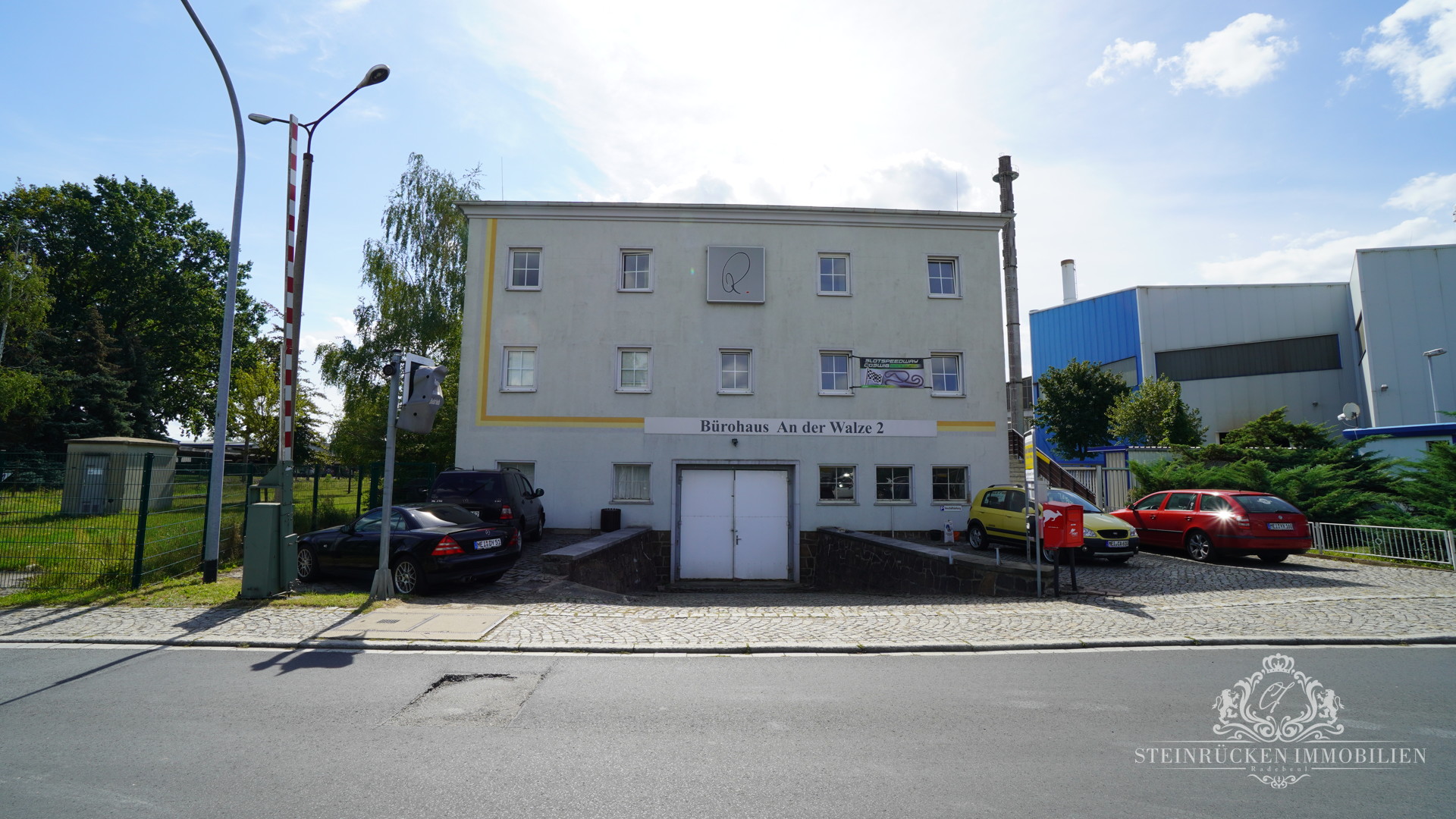 Büro- & Lagergebäude