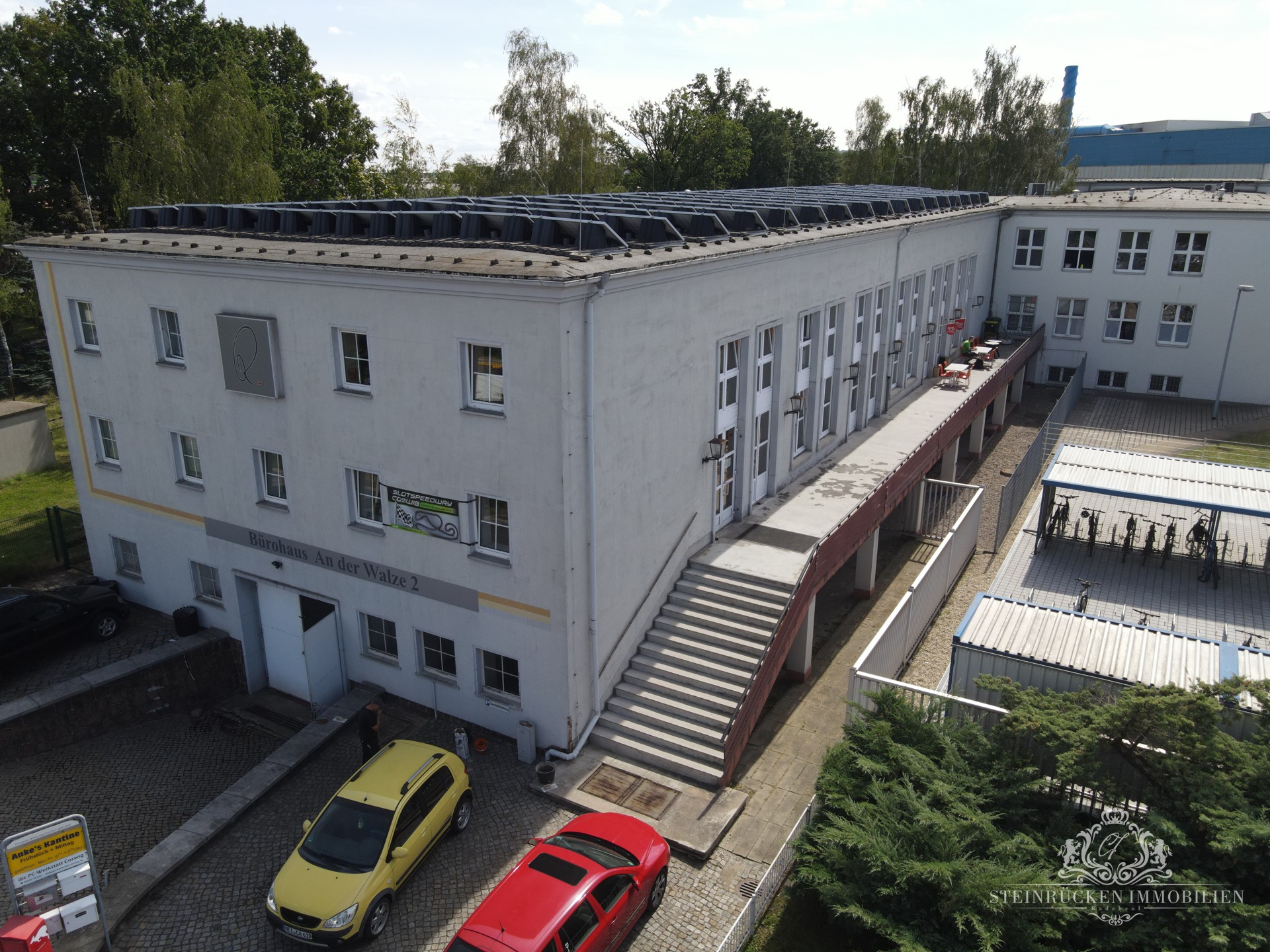 Büro- & Lagergebäude