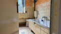 Badezimmer leere Wohnung EG