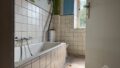 Badezimmer leere Wohnung EG