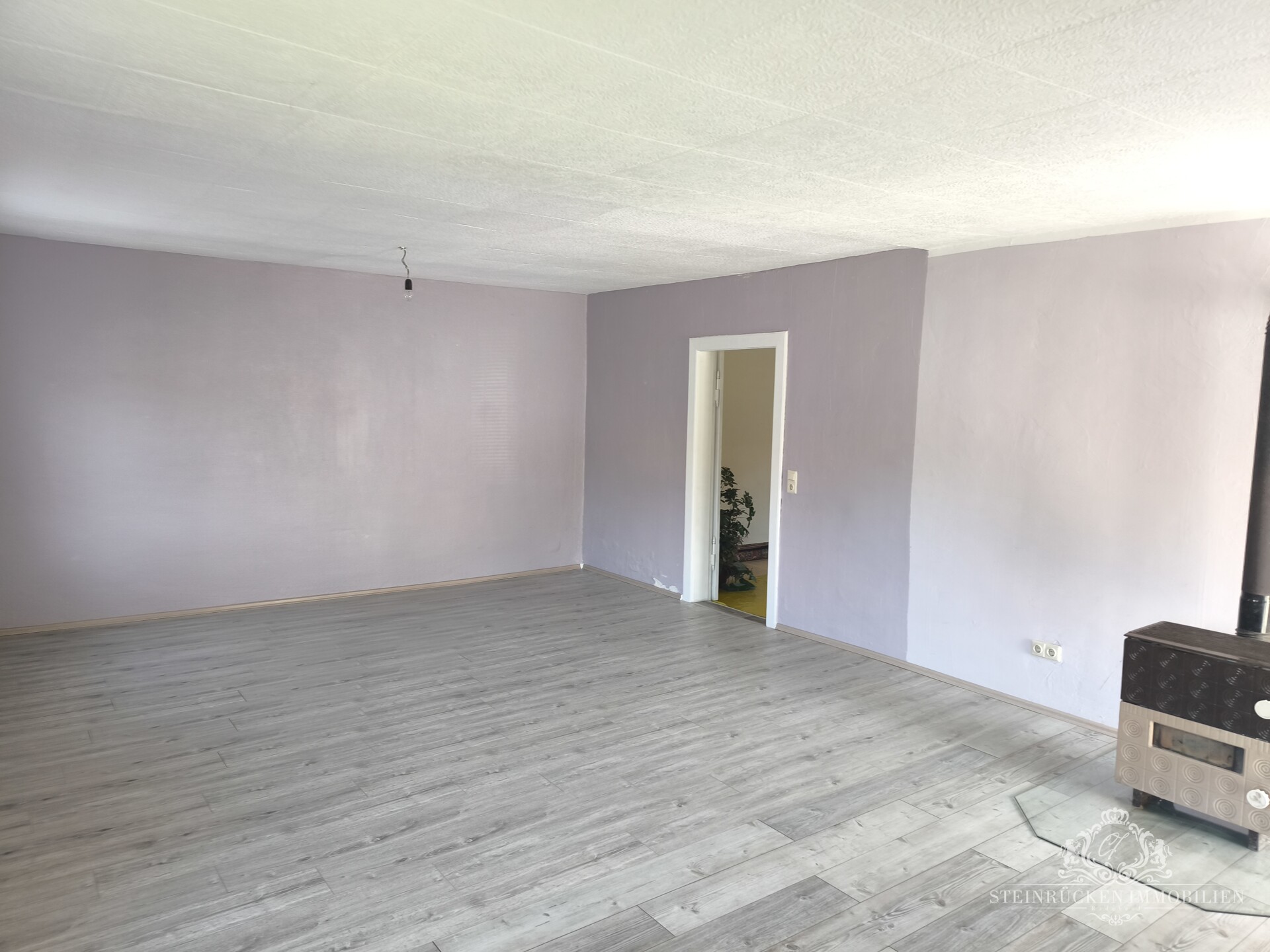 Whg. 1, Wohn-, Koch, Esszimmer (2)
