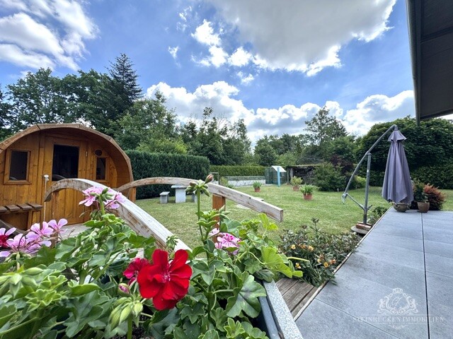 Saunahaus und Garten