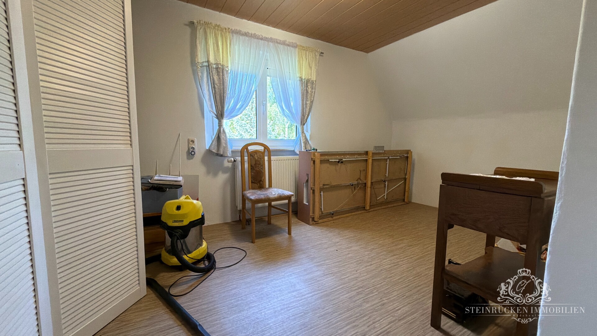 Arbeitszimmer OG
