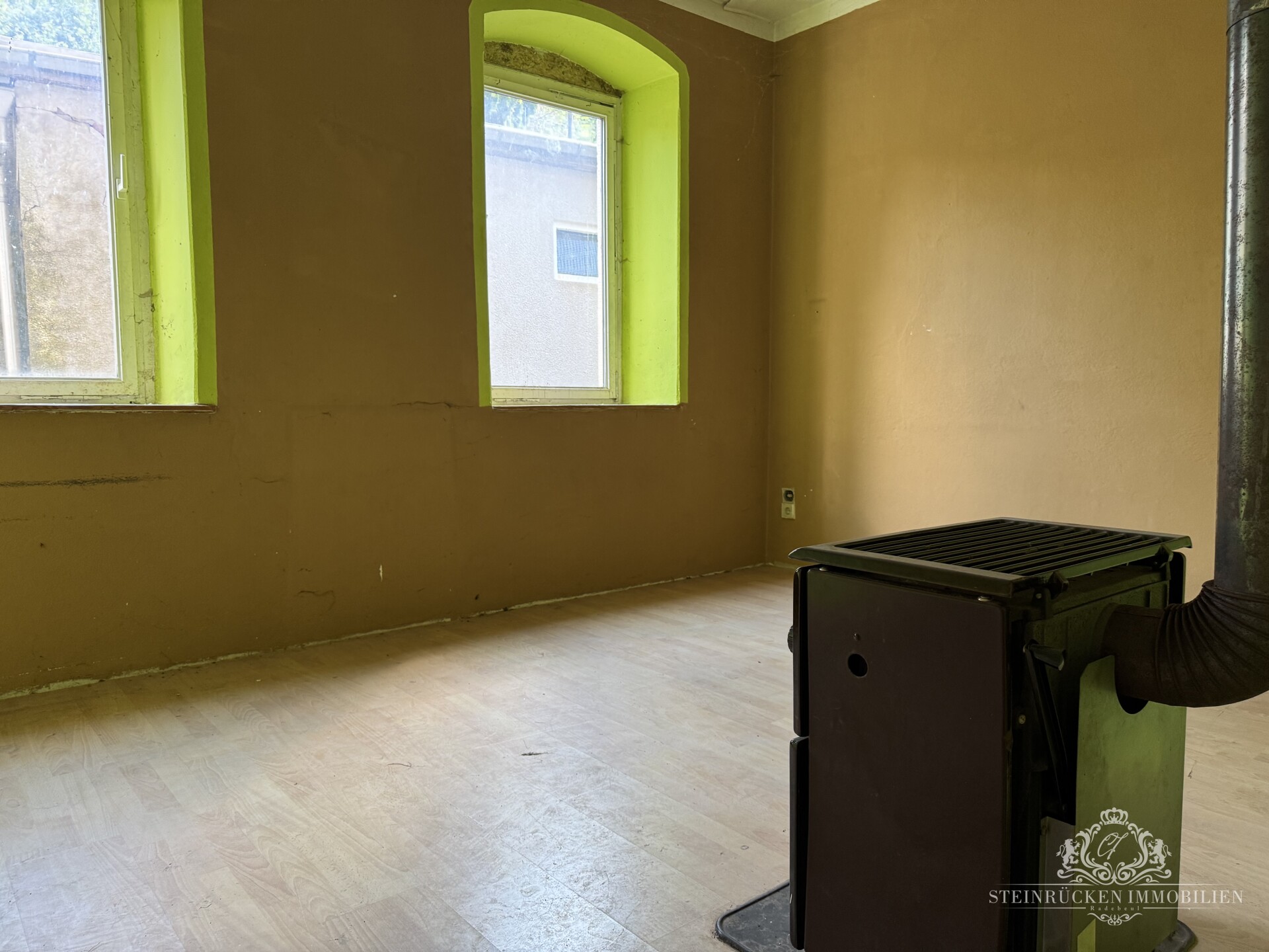 leere Wohnung 1.OG