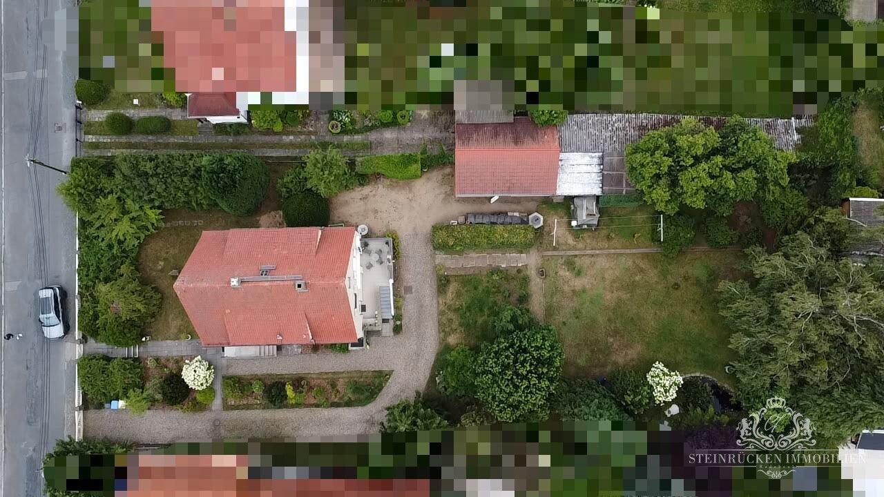 Grundstück