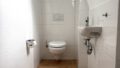 WC und Waschtisch