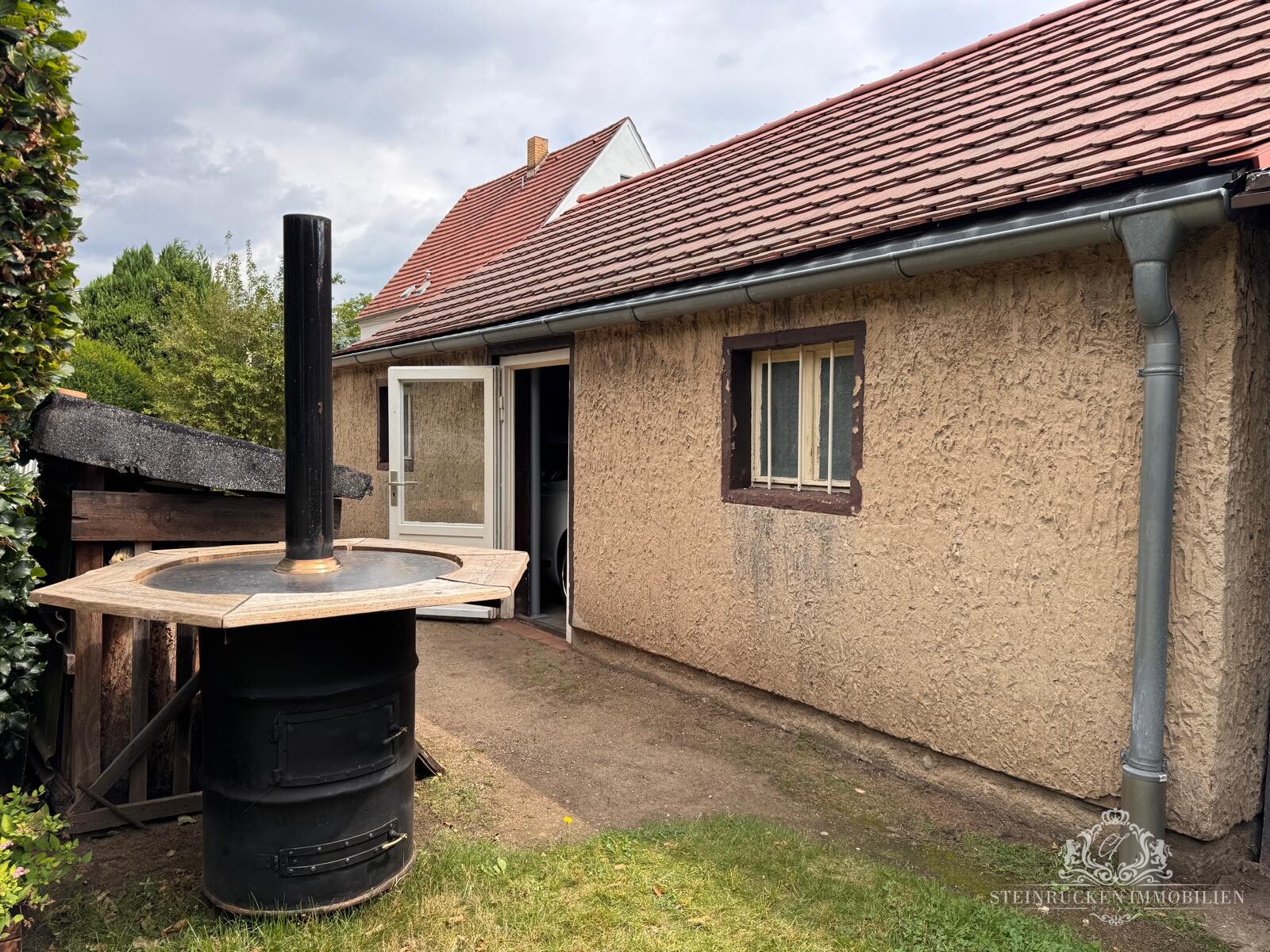 Gartenschuppen mit Garage