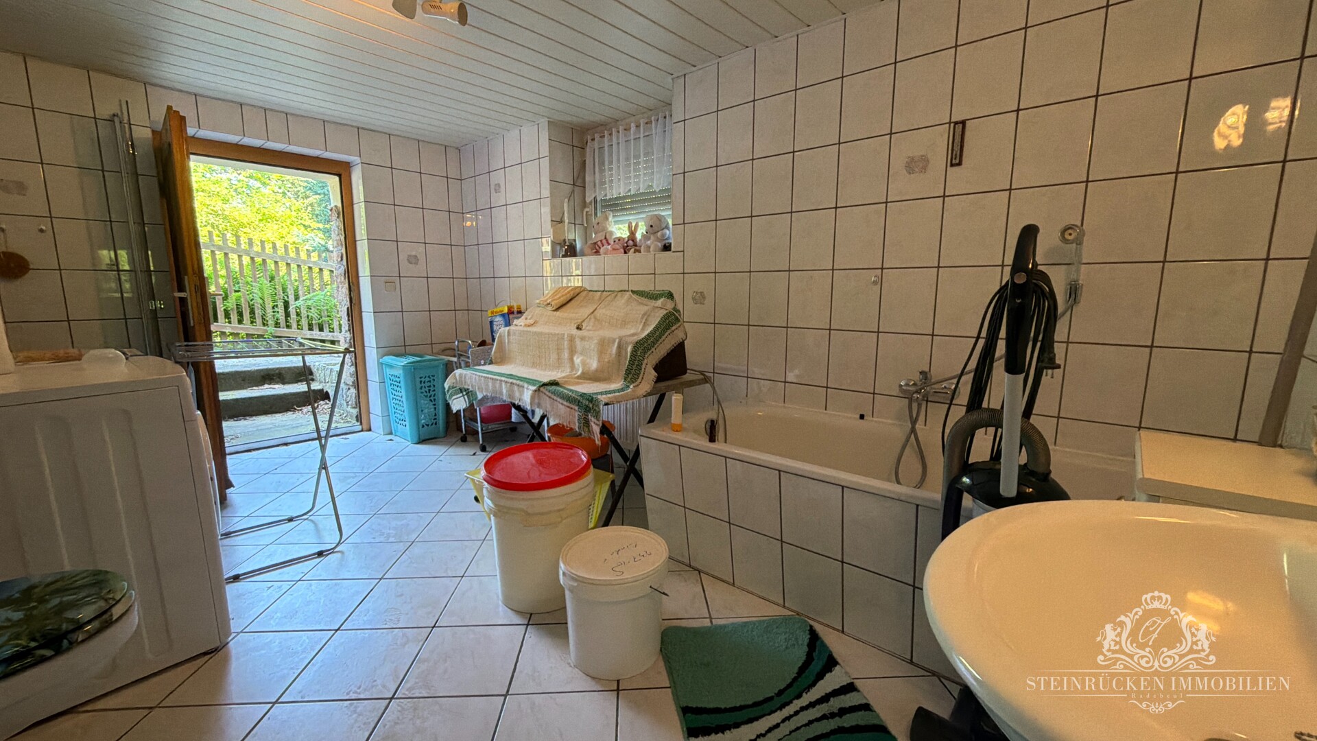 vollwertiges Badezimmer UG