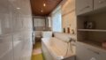 Badezimmer mit Wanne