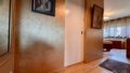 Flur mit Abgang Ankleide / Schlafzimmer / Wäschezimmer