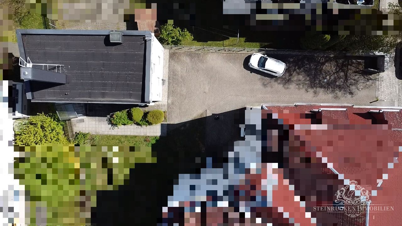 Grundstück