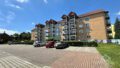 Hausansicht und PKW Stellplätze (2)