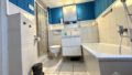 Badewanne und Dusche